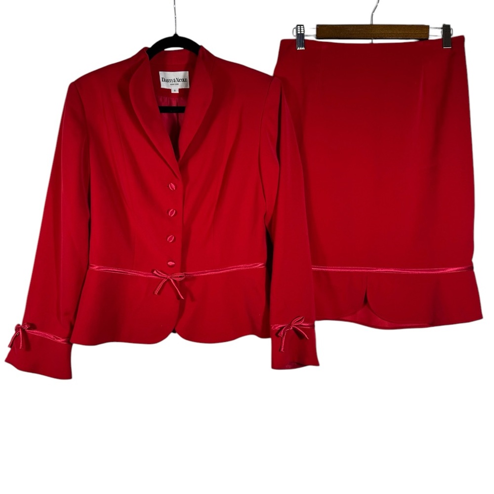 Danny & Nicole Red Elegant Skirt Suit with satin Bows & Buttons Women's Size 8